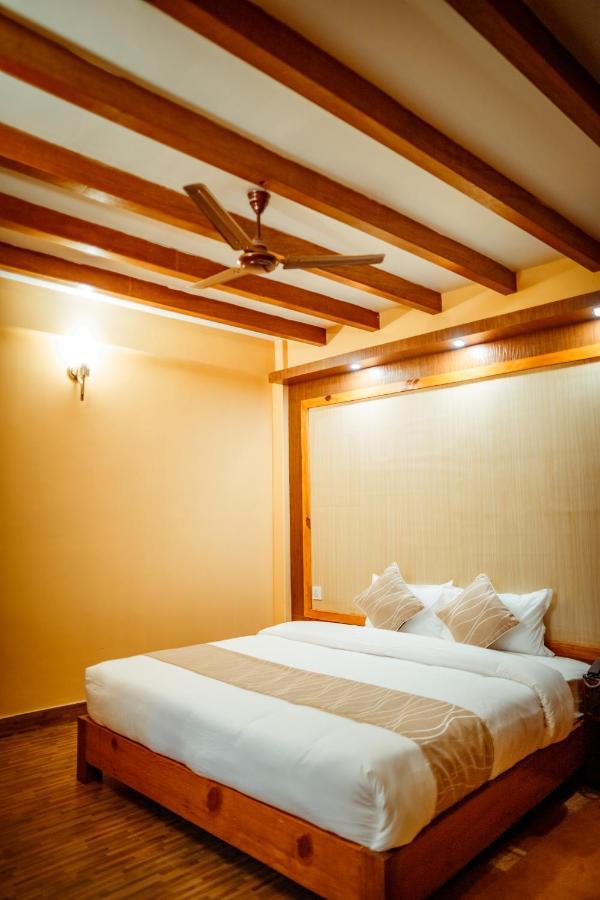 Paradise Boutique Hotel Pokhara Dış mekan fotoğraf