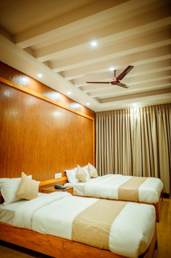 Paradise Boutique Hotel Pokhara Oda fotoğraf