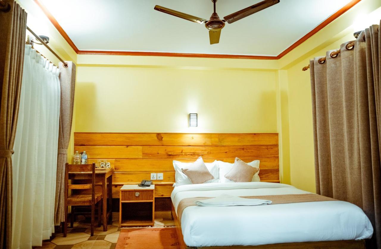 Paradise Boutique Hotel Pokhara Dış mekan fotoğraf