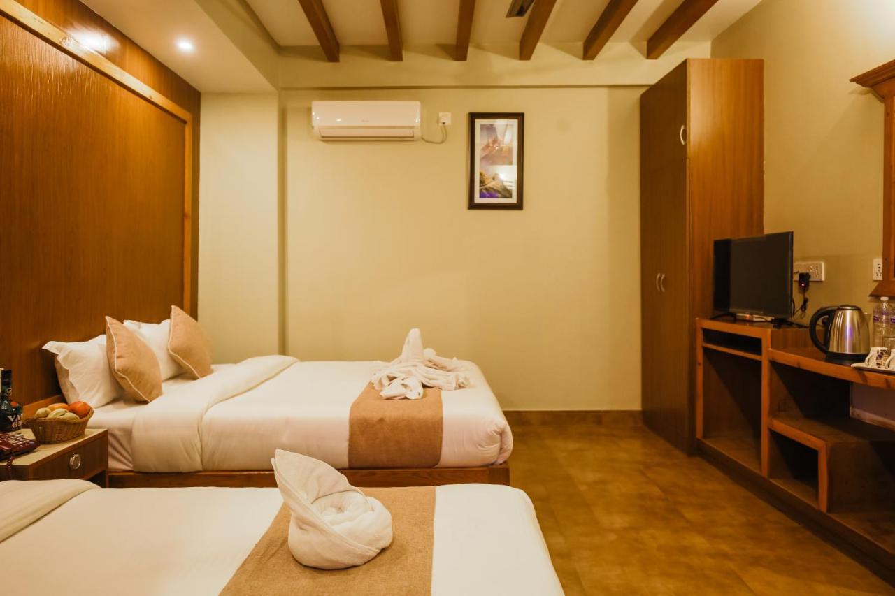 Paradise Boutique Hotel Pokhara Dış mekan fotoğraf