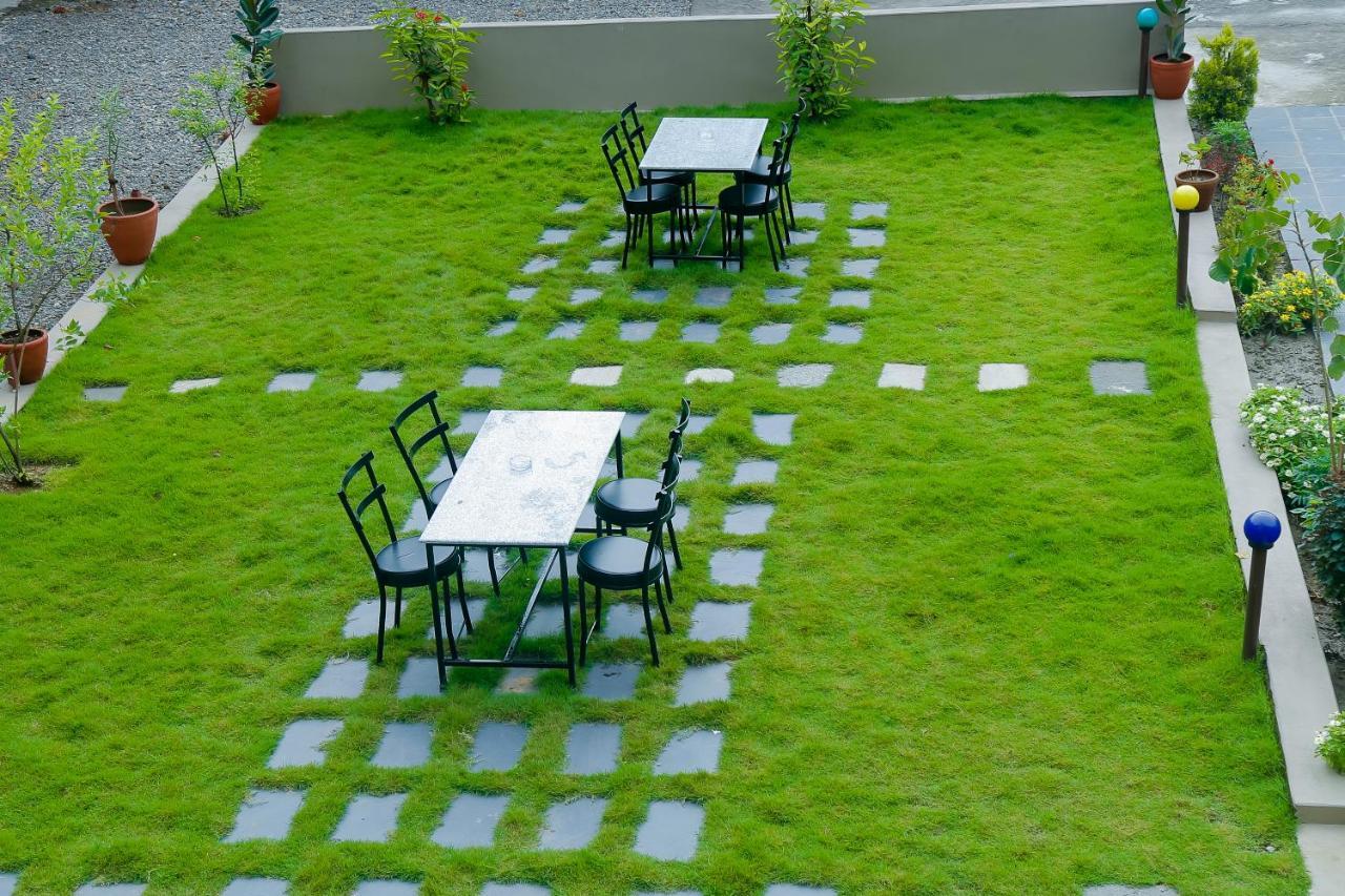 Paradise Boutique Hotel Pokhara Dış mekan fotoğraf