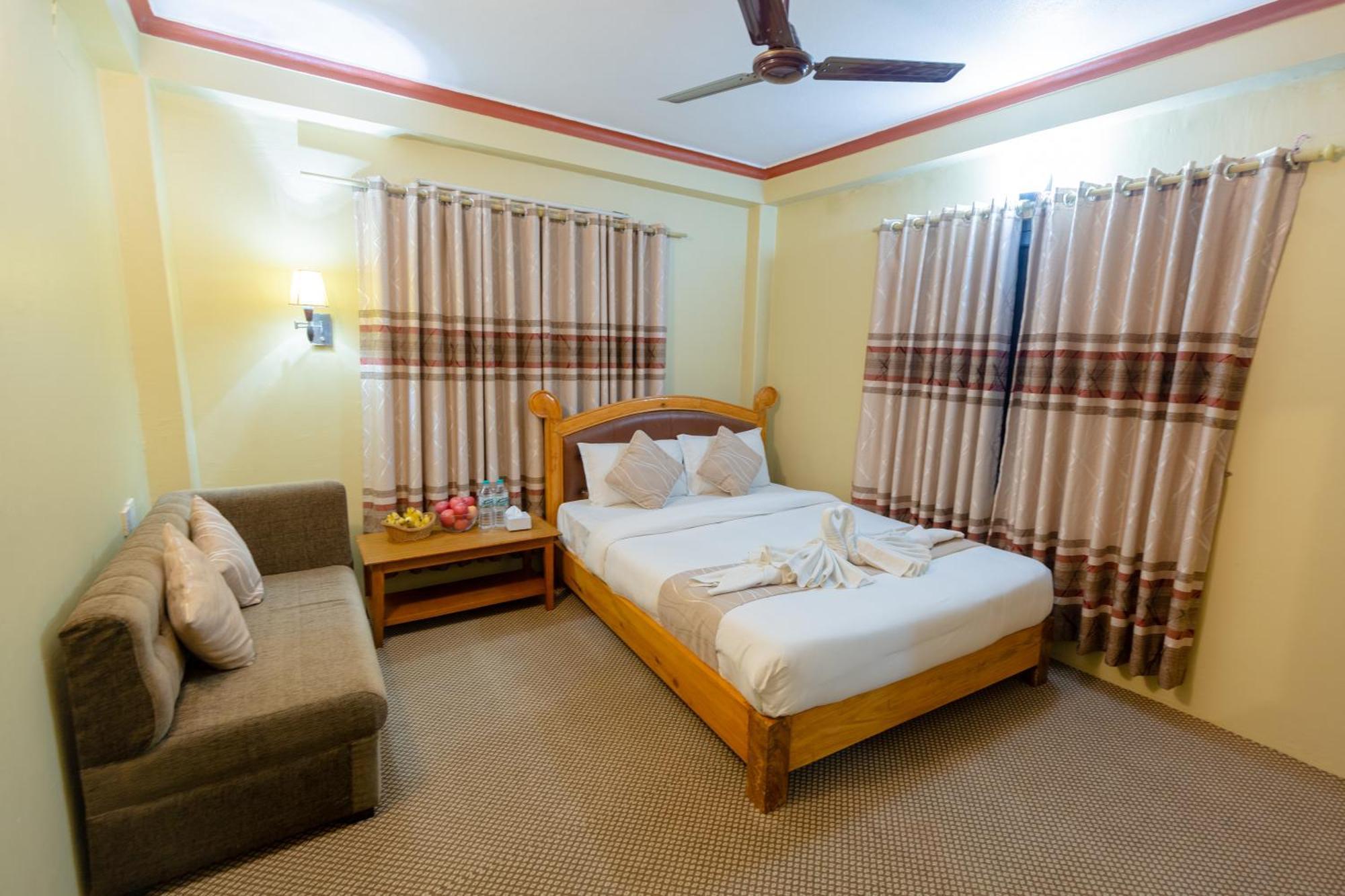 Paradise Boutique Hotel Pokhara Dış mekan fotoğraf