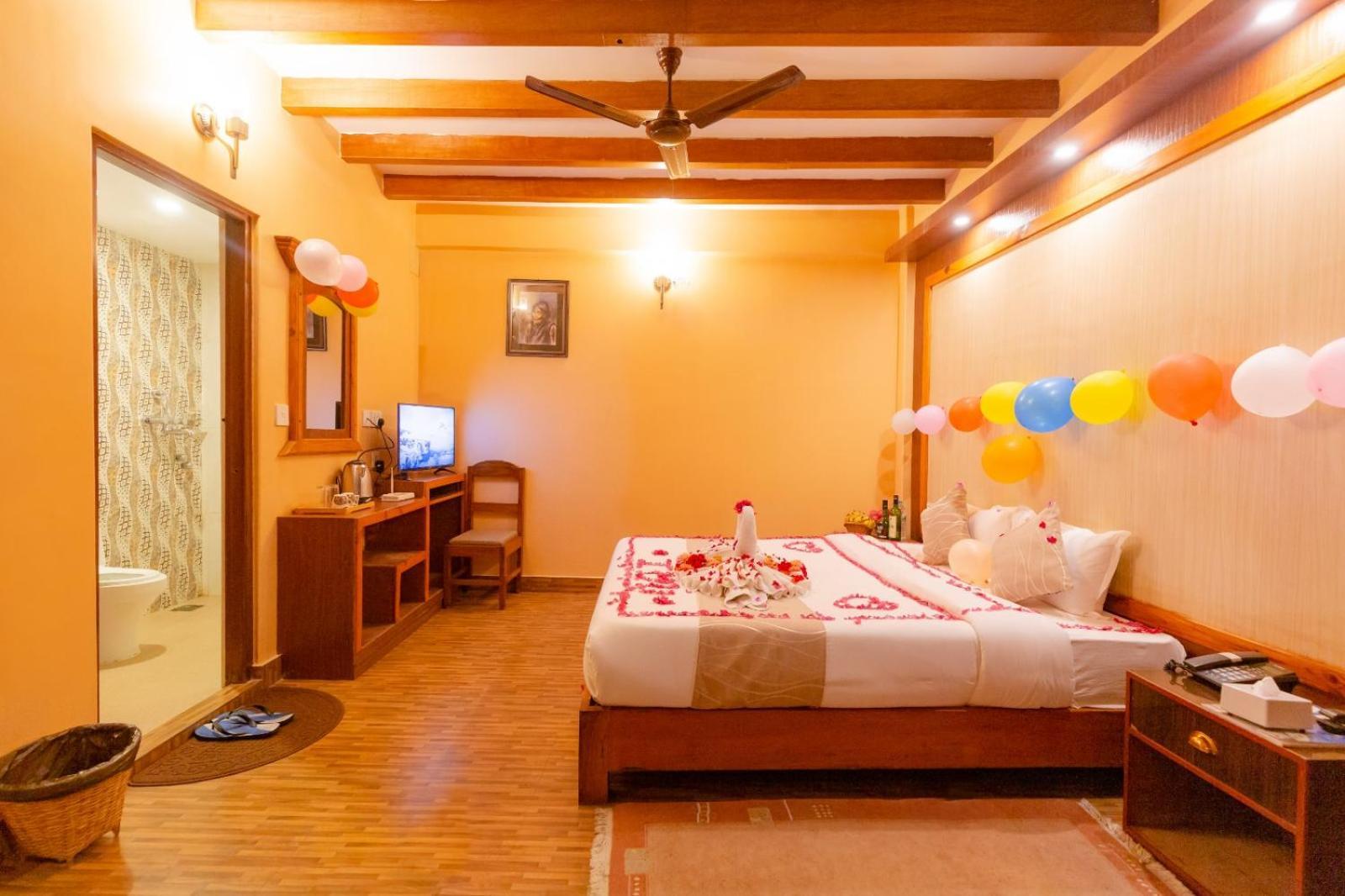 Paradise Boutique Hotel Pokhara Oda fotoğraf