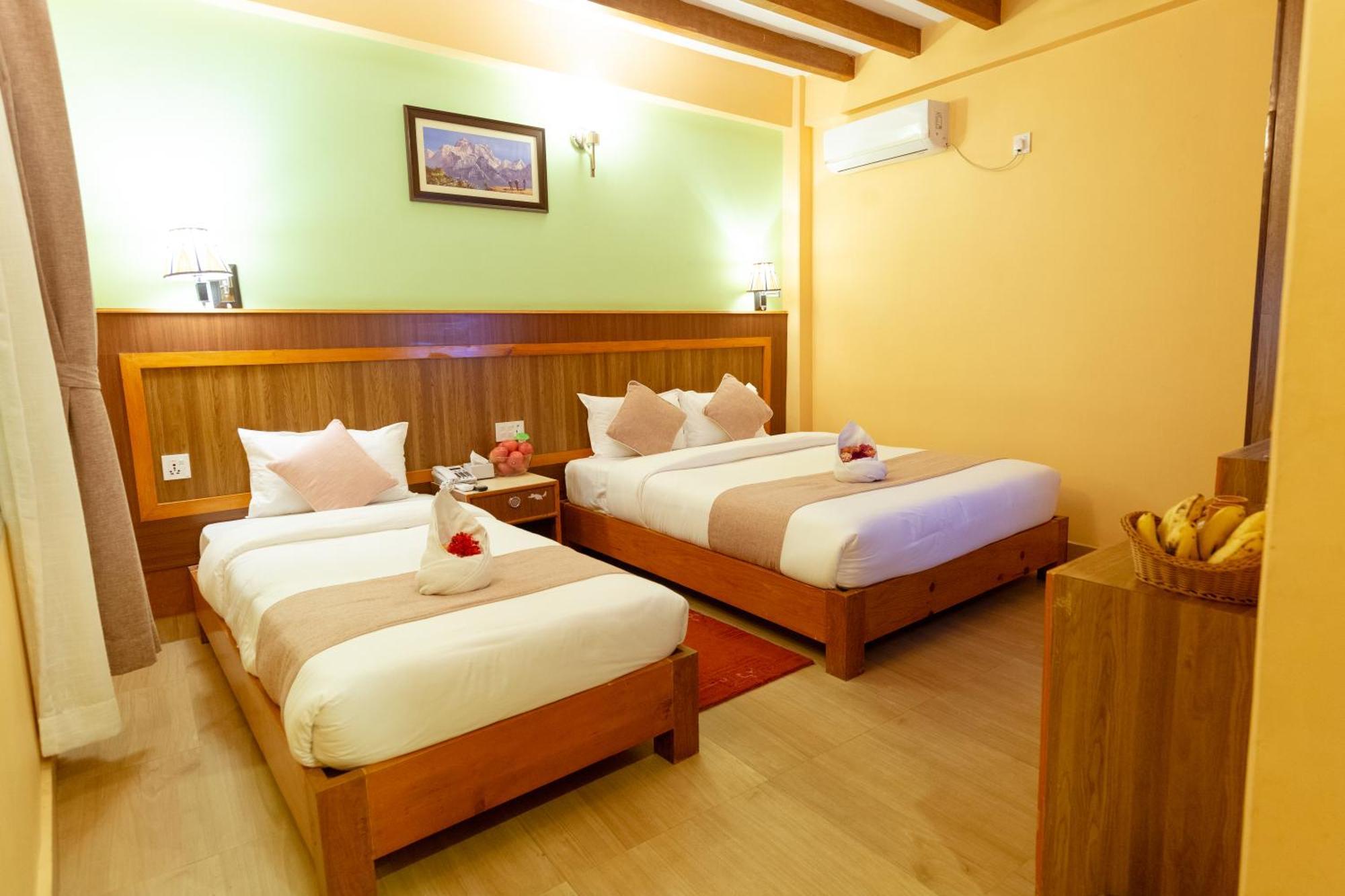 Paradise Boutique Hotel Pokhara Oda fotoğraf